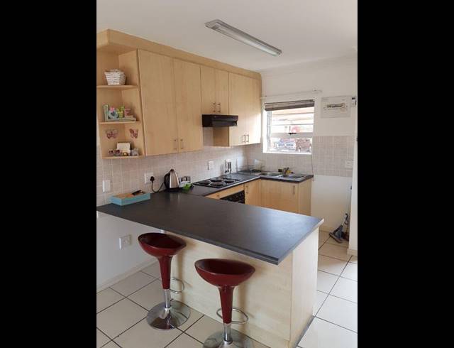 2 BEDROOM TOWNHOUSE RENTED IN WALMER HEIGHTS
